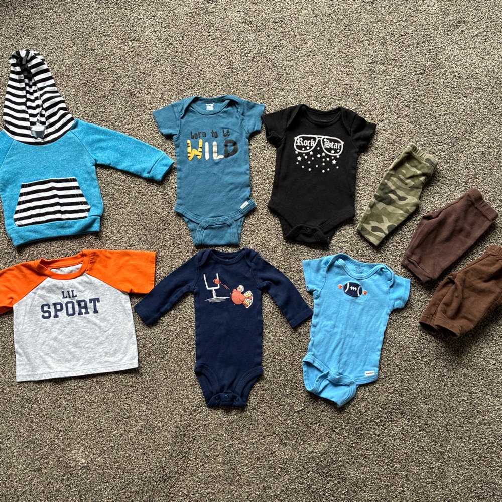FINAL SALE 3/31/26 Carter’s/Gerber 12 Piece Baby Boy Bundle, Size NB, 0-3 Month